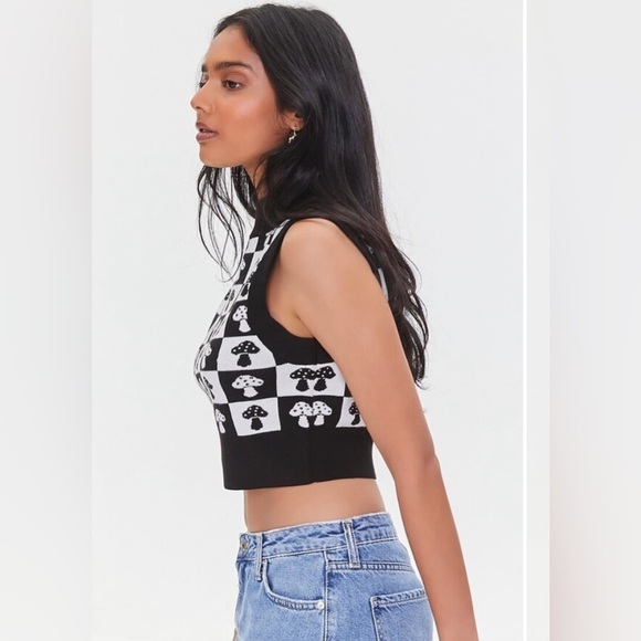 Forever21 checkerboard mushroom sweater vest medium - Picture 5 of 9